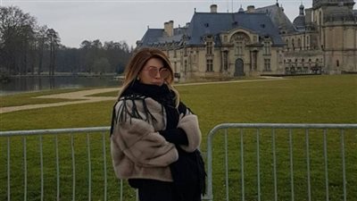 نوال الزغبي تطل على جمهورها بإطلالة ”كاجوال” من فرنسا