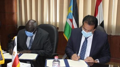 التعليم العالي :300 منحة جامعية و100 منحة دراسات عليا لـ جنوب السودان