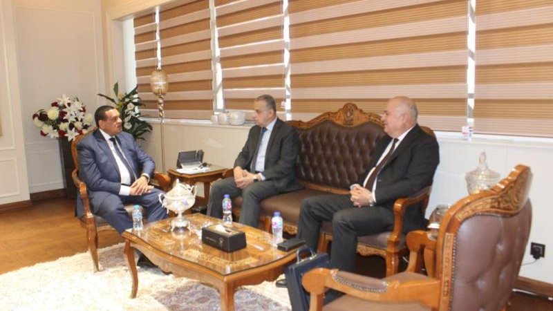 وزير التنمية المحلية