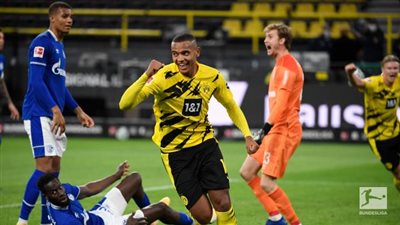 دورتموند يكتسح شالكه بثلاثية بيضاء في الدوري الألماني