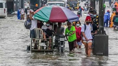 فرار مئات الفلبينيين من منازلهم بسبب الفيضانات الناجمة عن إعصار ساولا