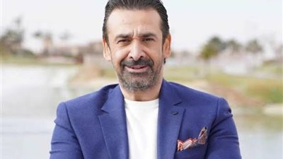 صعيدي وفرعون وعودة للتعاون مع منى زكي.. خريطة أفلام كريم عبد العزيز المستقبلية