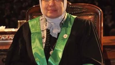 رئيس جامعة القاهرة يكلف الدكتورة حنان علي للقيام بأعمال عمادة كلية الاقتصاد والعلوم السياسية