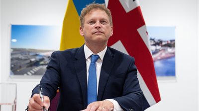 من هو جرانت شابس وزير الدفاع البريطاني الجديد؟