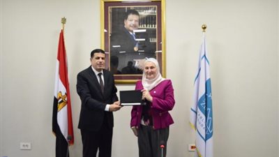 بالصور .. البنك المصري لتنمية الصادرات يستكمل دعم المنح الدراسية لطلاب مدينة زويل للعلوم