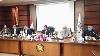 وزير التعليم العالي يفتتح عدة مشروعات بجامعة الدلتا للعلوم والتكنولوجيا.. ويضع حجر الأساس للمستشفى التعليمى