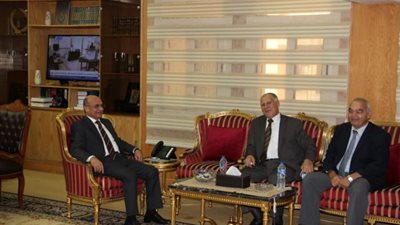 وزير العدل يبحث مع رئيس قضايا الدولة برامج تدريب أعضاء الهيئة