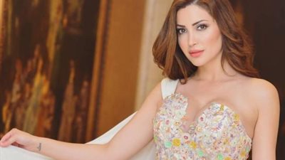 بإطلالة جريئة.. نسرين طافش تستعرض أنوثتها في أحدث ظهور