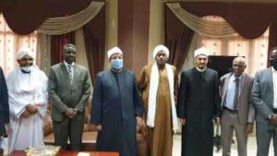 وزير الأوقاف يزور مجمع الفقه الإسلامي بالخرطوم