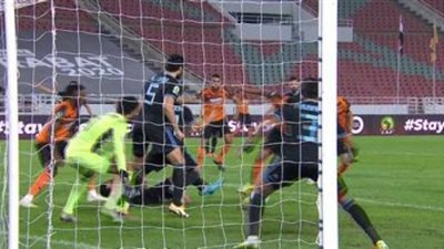 نهضة بركان يتقدم على بيراميدز بهدف في الشوط الأول بنهائي الكونفدرالية