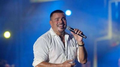 تكريم الهضبة عمرو دياب فى حفلة بأبو ظبى