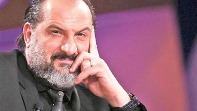 لن أعيش في محراب الفن.. خالد الصاوي يكشف قصة زواجه عند سن 48  سنة