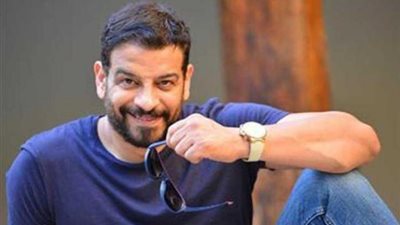 وفاة الفنان أشرف مصليحي بعد صراع مع المرض