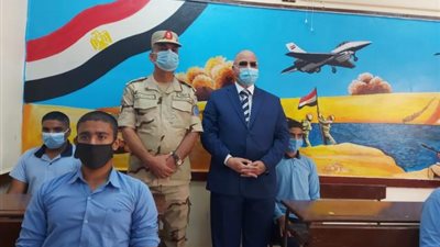 محافظ القاهرة واللواء أيمن عبد الفتاح يتفقدان أعمال تجديد مدرسة الشهيد وليد الصادق