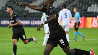 مانشستر سيتي يتقدم على مارسيليا بهدف في الشوط الأول