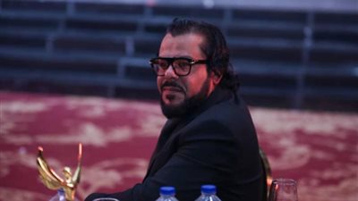 بالصور.. تكريم الفنان منذر رياحنه في مهرجان الفضائيات