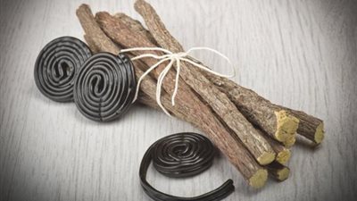 «فيه سم قاتل».. تفاصيل وفاة رجل بسبب عشقه لـ العرقسوس