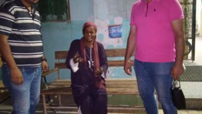 بالصور...تفاصيل إنقاذ سيدتين تعانيان من اضطرابات نفسية من شوارع العجوزة