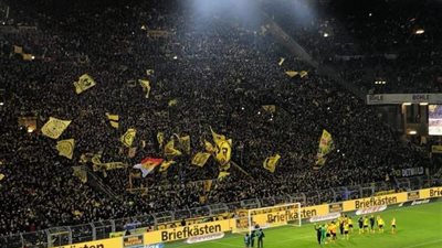 السلطات ترفض طلب بوروسيا دورتموند لحضور عدد من المشجعين في مباراته بدوري الأبطال