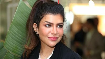 فاطمة النورياني أول سيدة تعمل في مجال التوزيع الصحفي