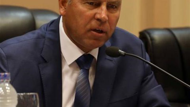 وزير النقل كامل الوزير