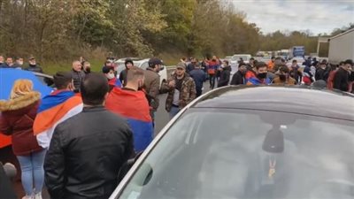 عاجل.. اشتباكات عنيفة بين الأرمن والأتراك في فرنسا