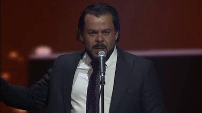 بعد تكريمه.. النجم منذر رياحنه يغزل الشعر  لبغداد