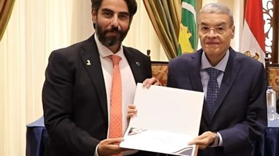 «القناة للسكر» سفيرًا لمحافظة المنيا بمشروعات الزراعة الذكية