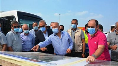 وزير النقل يتابع أعمال التطوير للطريق الدائرى