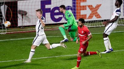 توتنهام يخسر أمام رويال أنتويرب البلجيكي بهدف في الدوري الأوروبي