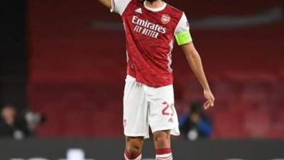 أول رد فعل من والد محمد النني بعد ارتداءه شارة كابتن الأرسنال