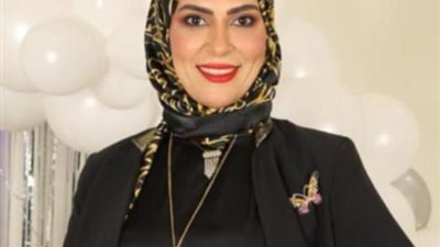 سها سالم تساعد الهلال الأحمر لتقديم المساعدات لـ غزة