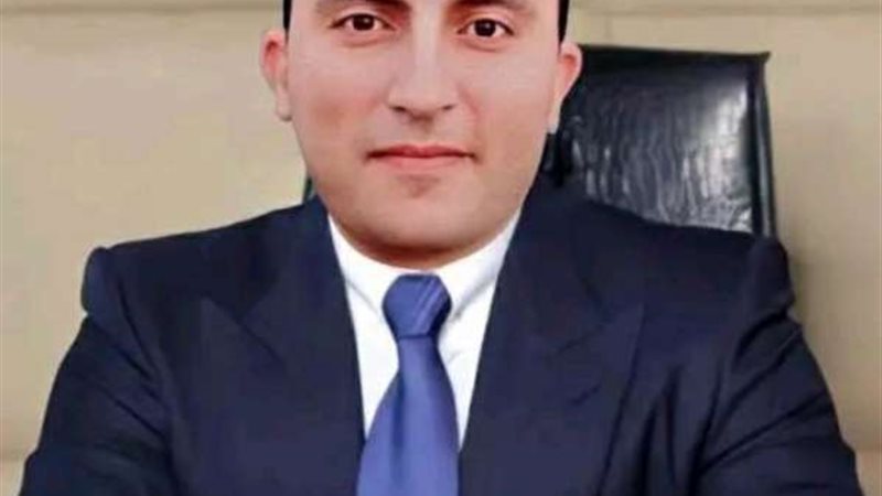 أحمد مصطفي أستاذ