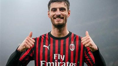 مدافع ميلان يتعافى من الإصابة بفيروس كورونا