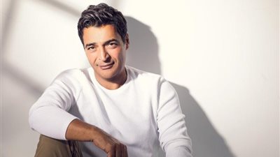 حميد الشاعري يدعم القضية الفلسطينية بكل لغات العالم