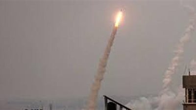 دولة عربية تُمطر إسرائيل بوابل من الصواريخ