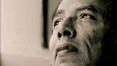 عشق العزف علي الناي..تناول الخمر ..اتهم بالإلحاد..عرض عليه السادات تشكيل الحكومة فرفض..معلومات لا تعرفها عن الطبيب الفيلسوف مصطفى محمود