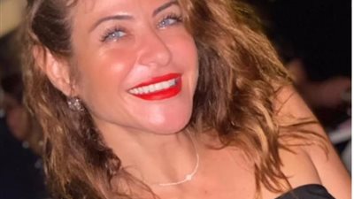 هيدى كرم بإطلالة مختلفة فى أحدث ظهور لها