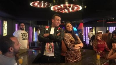 شاهد بالفيديو.. محمود الليثي ولوردينا يشعلان السويشال ميديا بمهرجان ”قشطة بالزبادي”