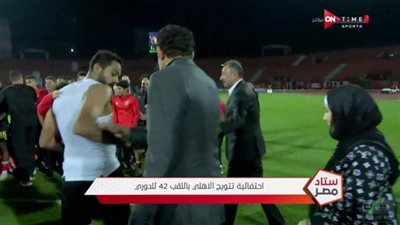 الأهلي يٌقرر معاقبة كهربا بسبب أزمته مع محمد فضل