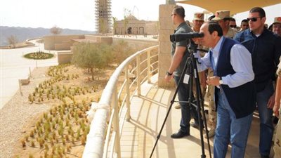 السيسى يتفقد عدداً من المشروعات بالعاصمة الإدارية الجديدة