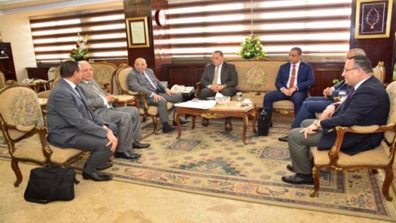 وزير التنمية المحلية