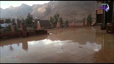 سقوط أمطار غزيرة على سانت كاترين