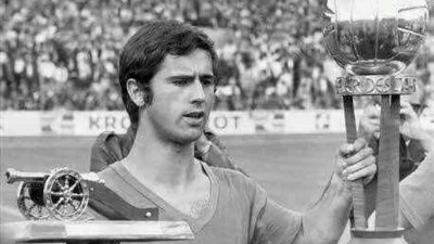 ”المدفعجي” يحتفل بعيد ميلاده وسط صراع مع الزهايمر