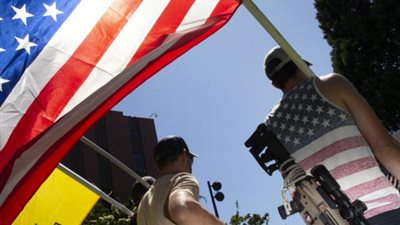 انتشار ملحوظ للمليشيات المسلحة في الشوارع الأمريكية..ما السبب؟