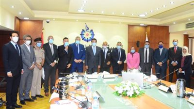 بالصور .. مجلس الجينوم المصرى يعقد اجتماعه الأول برئاسة وزير التعليم العالى