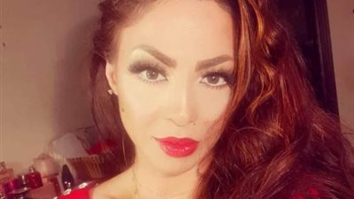 دوللي شاهين تنسحب من لجنة تحكيم ملكة جمال مصر