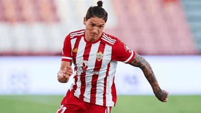 برشلونة يبدأ في التحرك لتعويض رحيل لويس سواريز