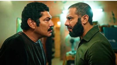 أشرف زكى يكشف تفاصيل مخالفات مسلسل ”بطن الحوت”