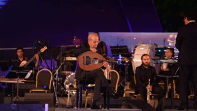 صور.. ”كايرو ستيبس” تتألق في مهرجان الموسيقى العربية